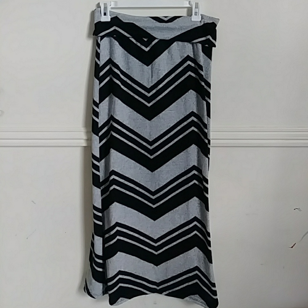 Grey and black maxi skirt